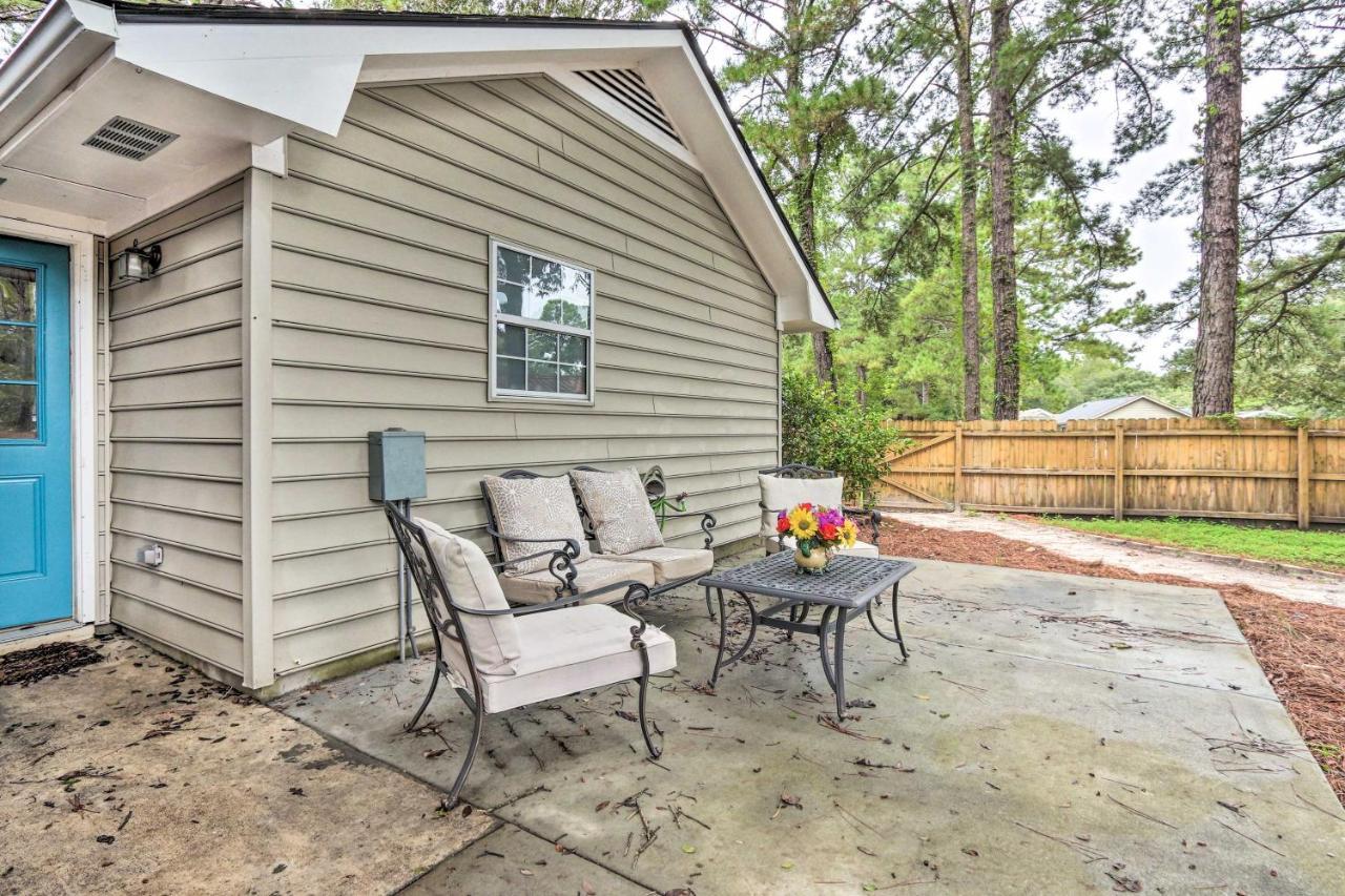 Peaceful Beaufort Home With Front Porch And Grill エクステリア 写真
