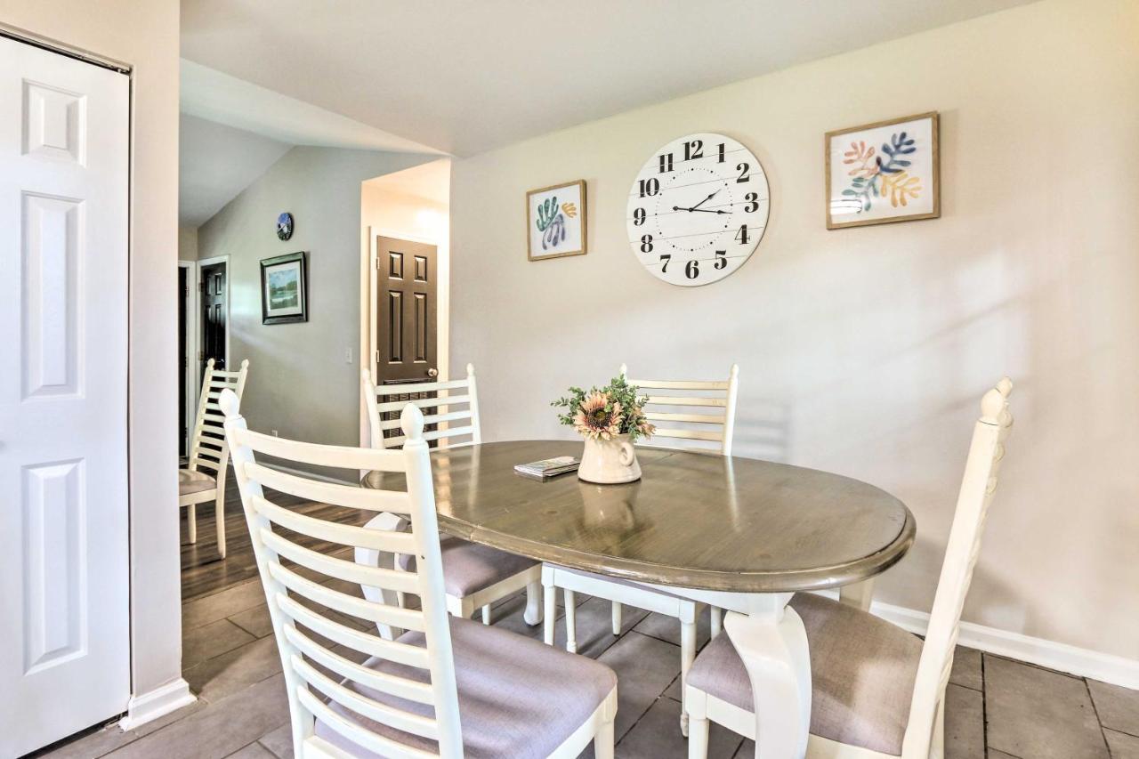 Peaceful Beaufort Home With Front Porch And Grill エクステリア 写真